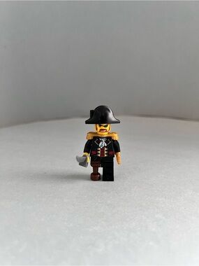 LEGO Pirates Captain Brickbeard Minifigure